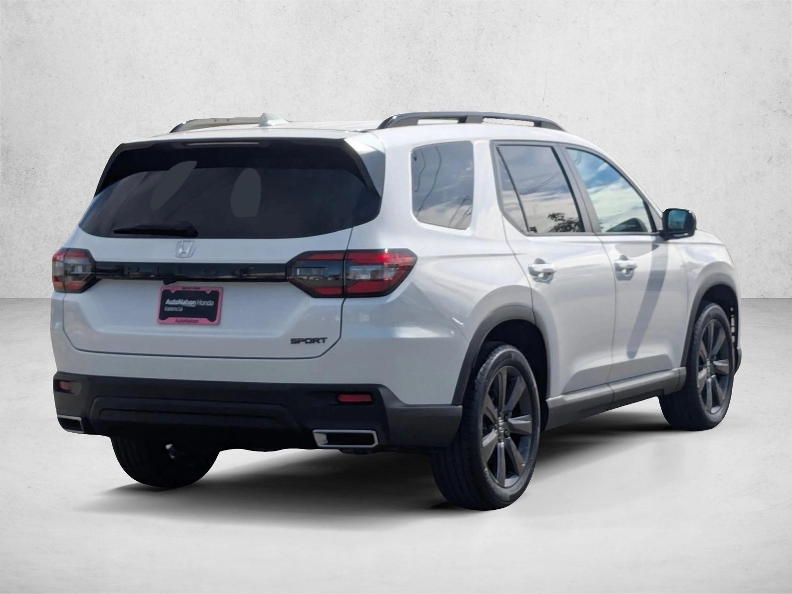 2025 Honda Pilot Sport photo 5