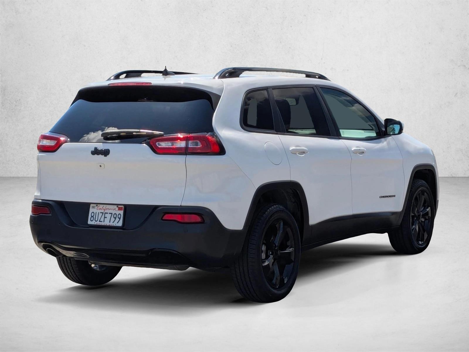 2018 Jeep Cherokee Limited FWD photo 4