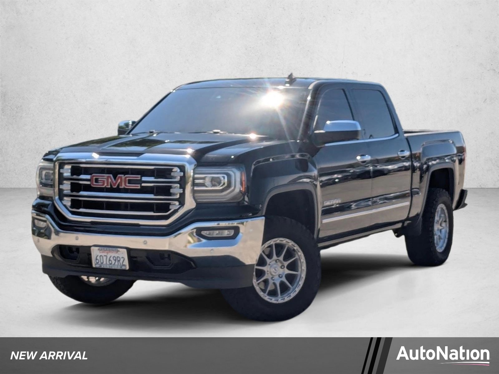 2018 GMC Sierra 2WD Crew Cab Short Box SLT's photo