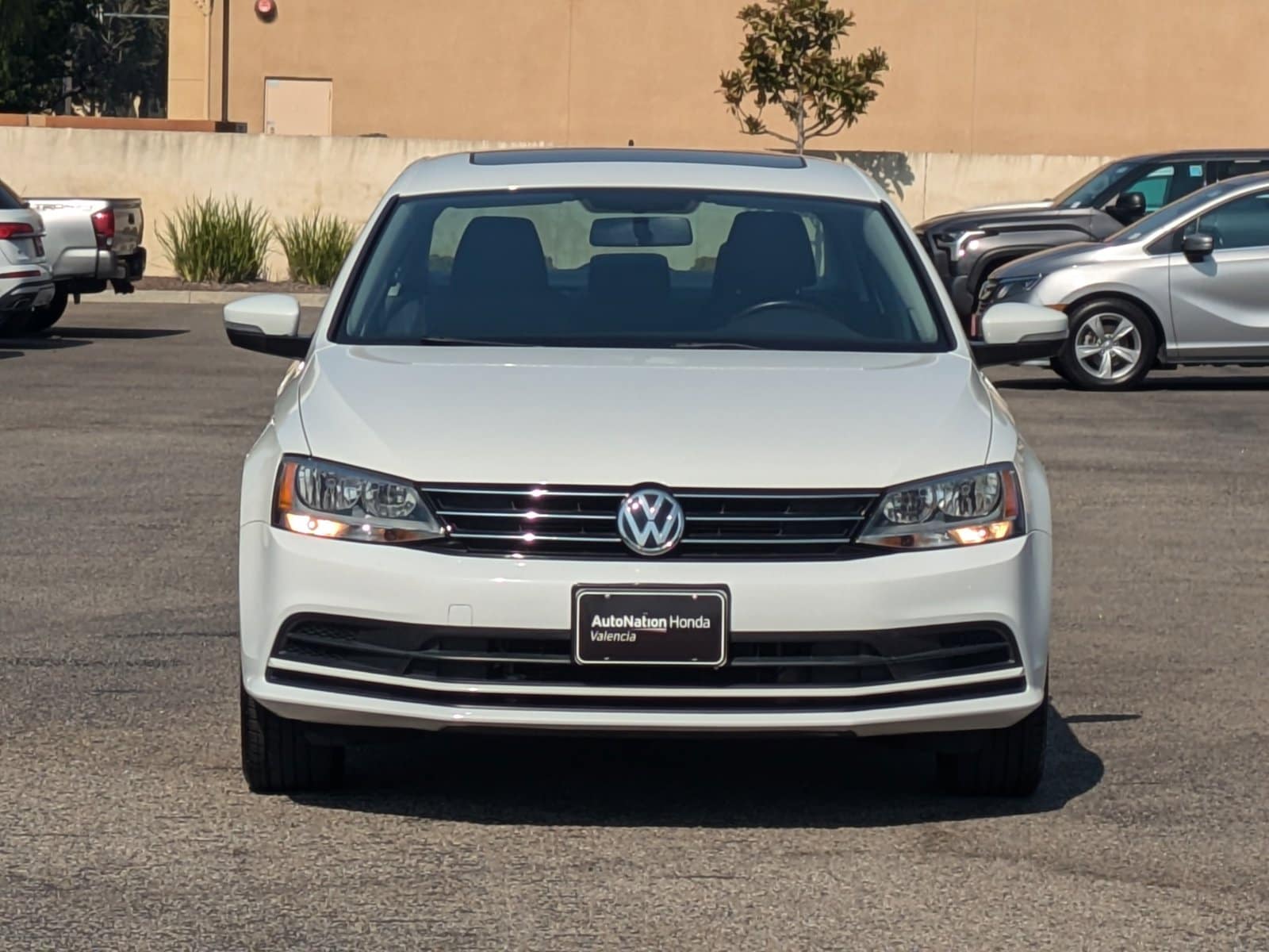 Used 2016 Volkswagen Jetta SE with VIN 3VWD67AJ2GM259352 for sale in Valencia, CA