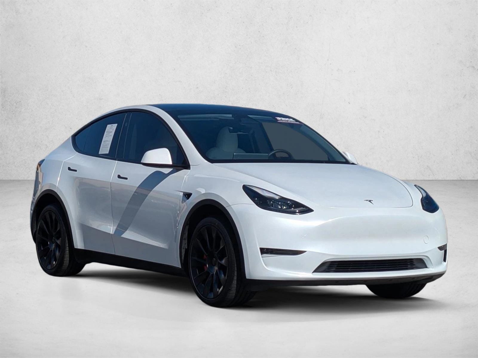 2024 Tesla Model Y Long Range photo 2