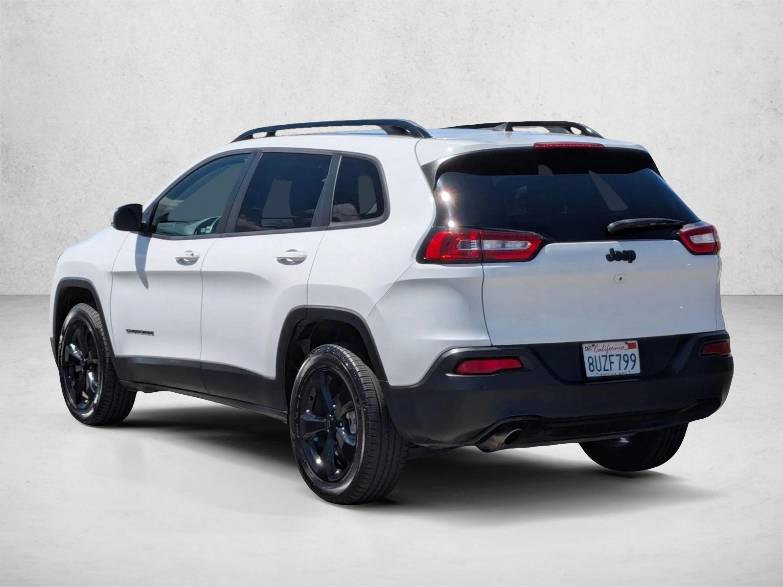 2018 Jeep Cherokee Limited FWD photo 3