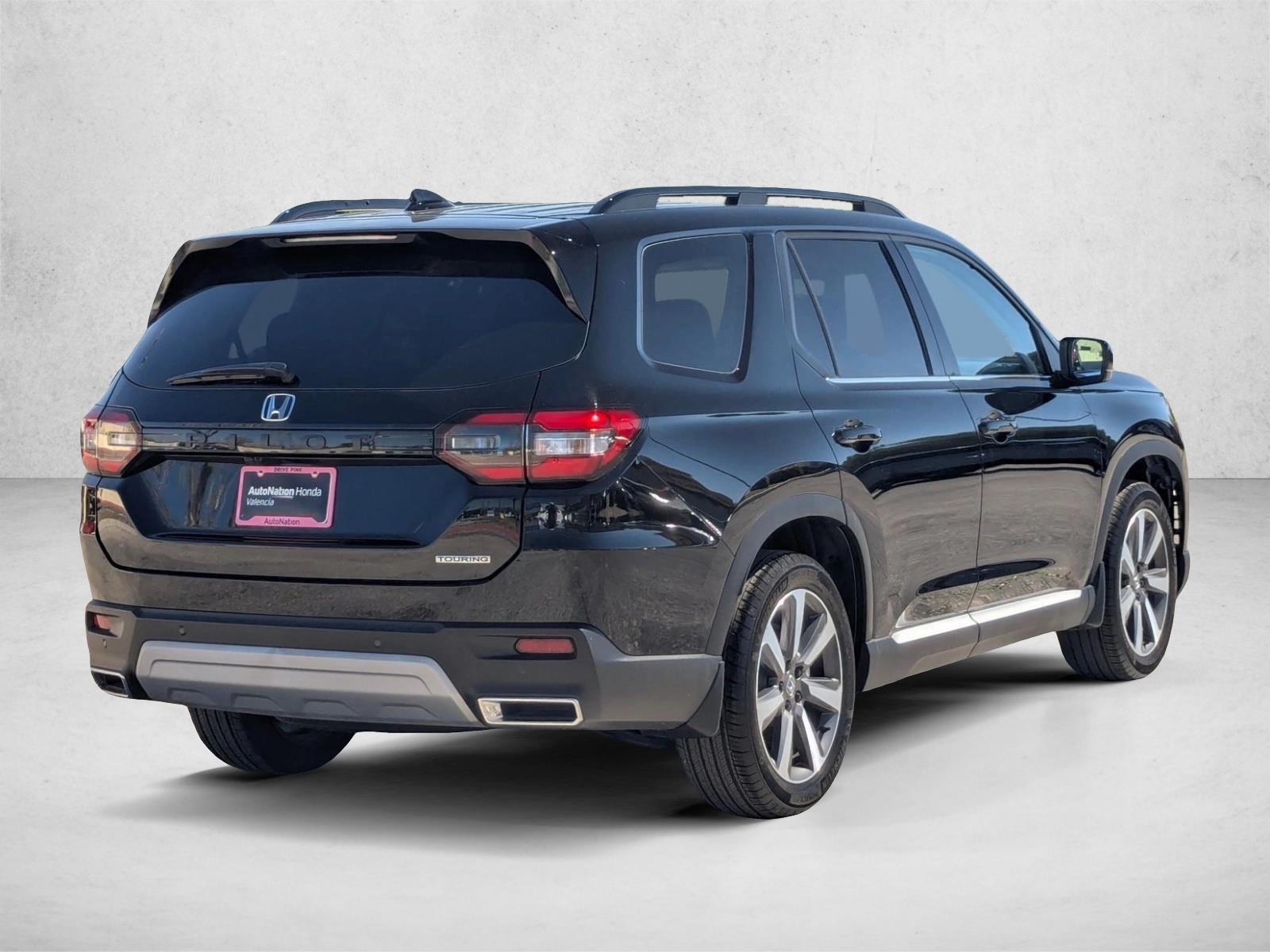 2025 Honda Pilot Touring photo 5