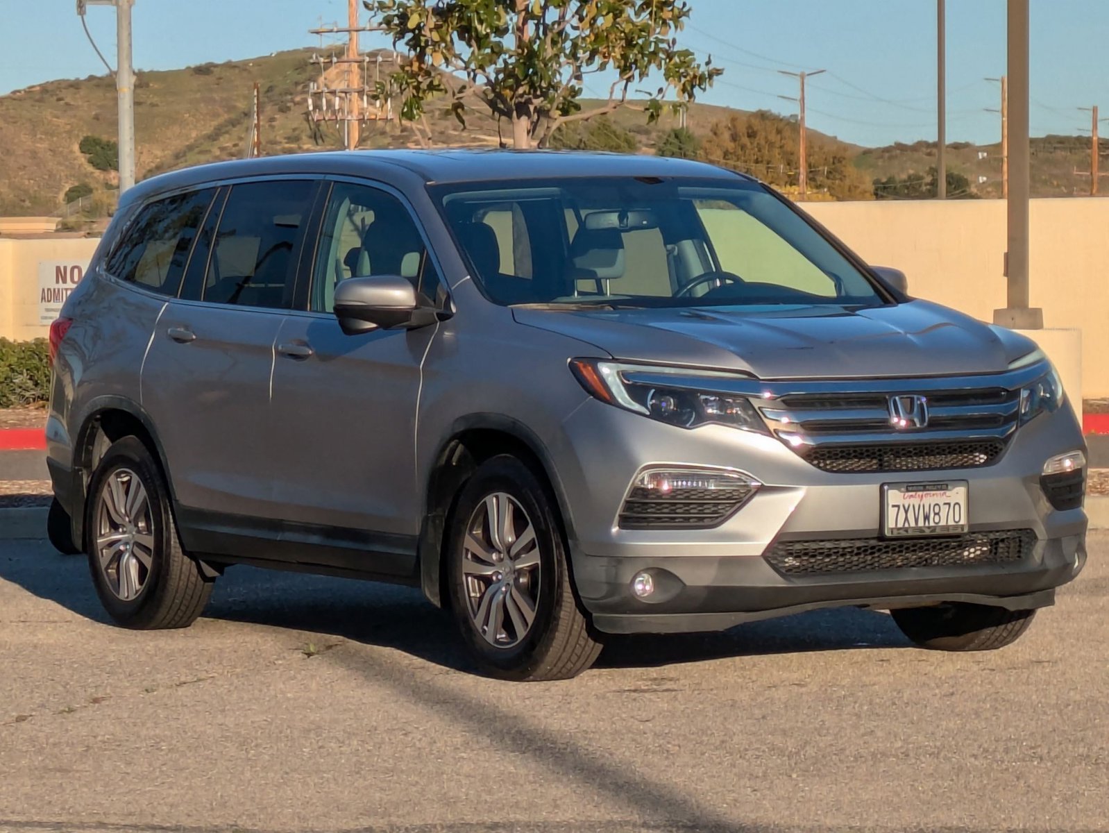 2017 Honda Pilot EX-L photo 2