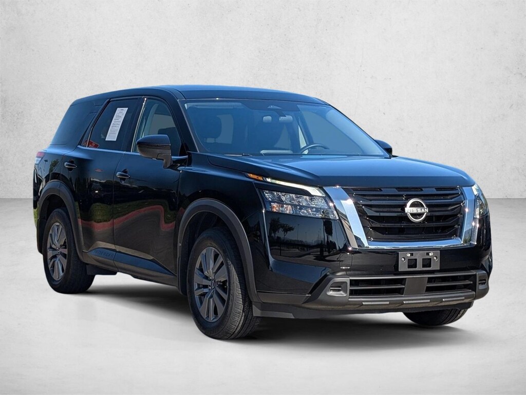 Used 2024 Nissan Pathfinder S SUV