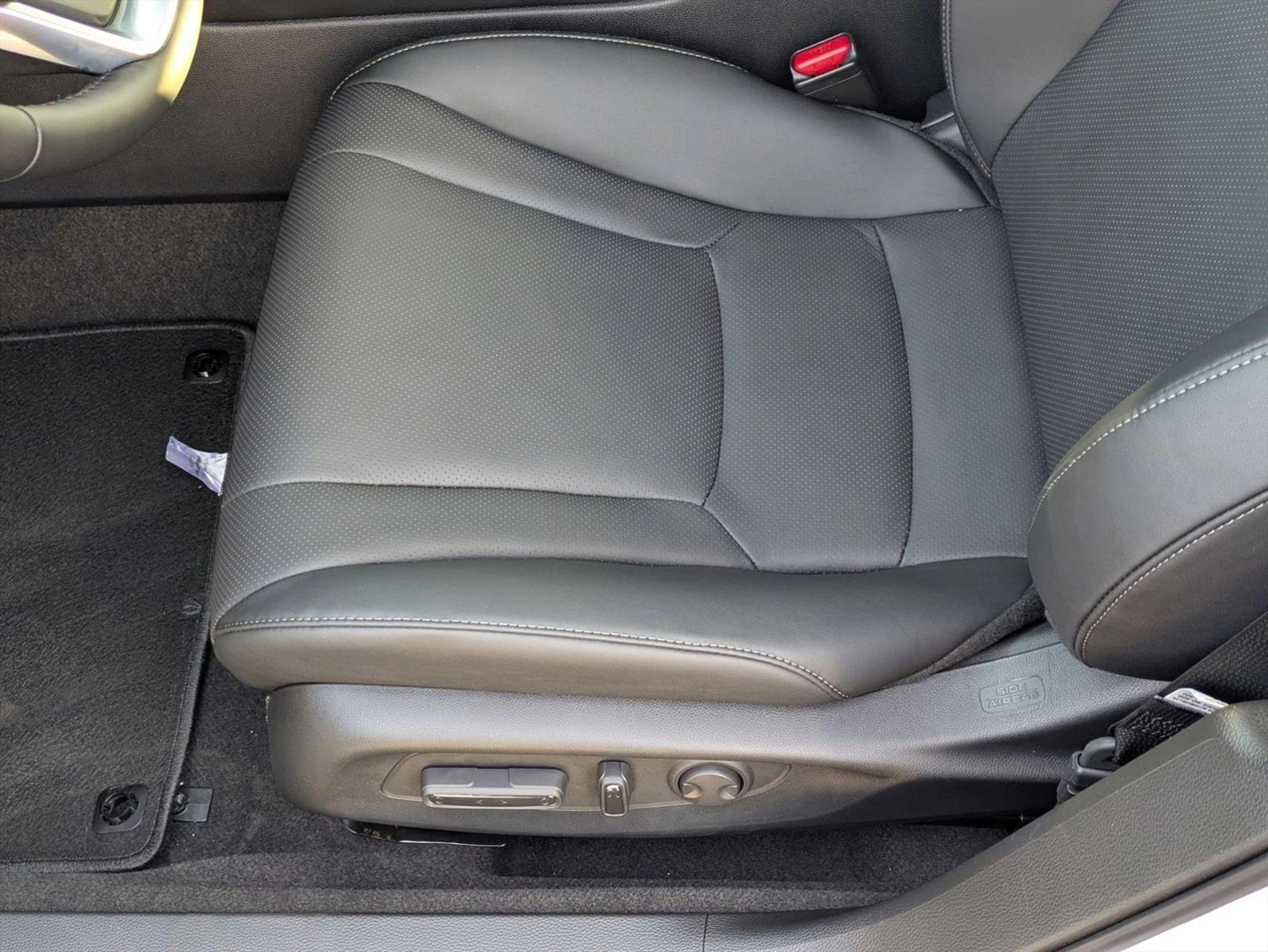 2025 Honda Accord Hybrid Touring photo 4