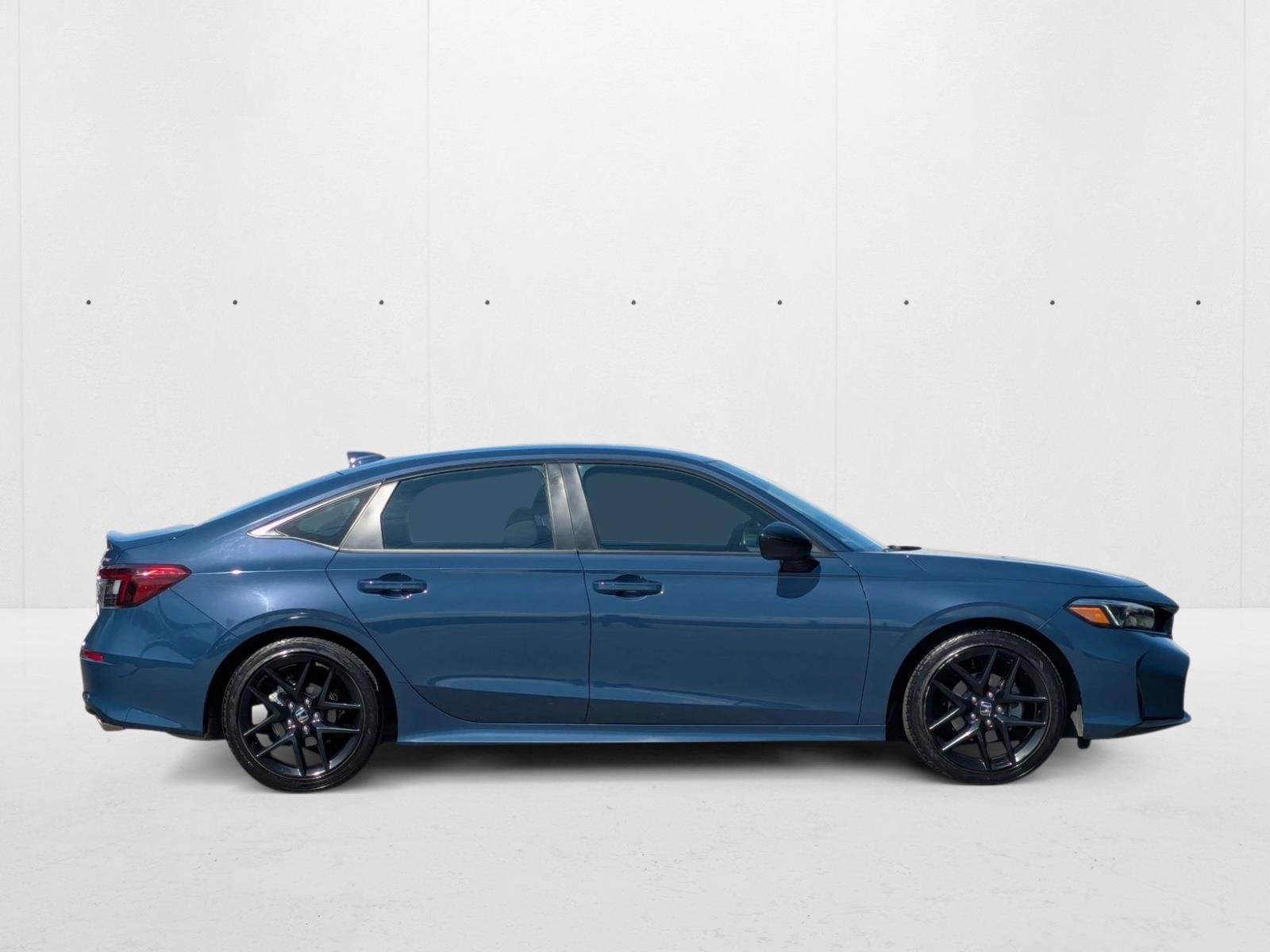 2025 Honda Civic Sport photo 3