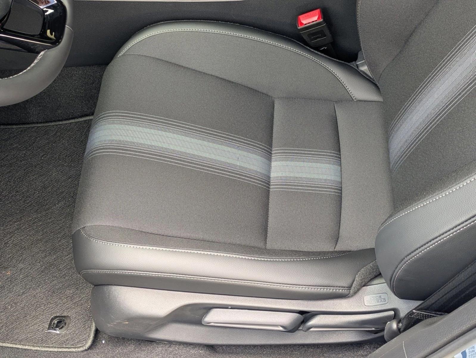 2026 Honda Civic Sport photo 4