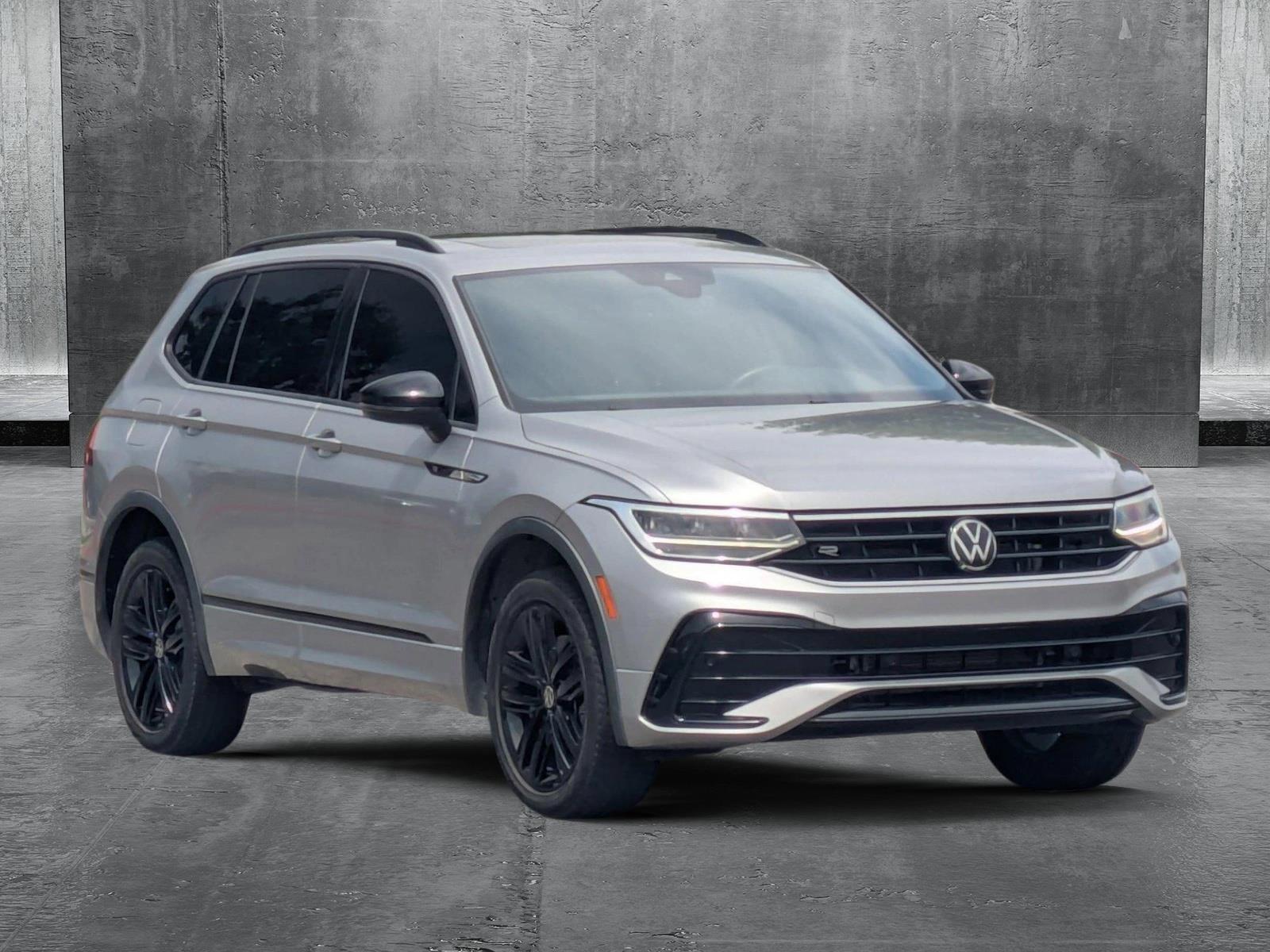 2022 Volkswagen Tiguan SE R-Line Black photo 3