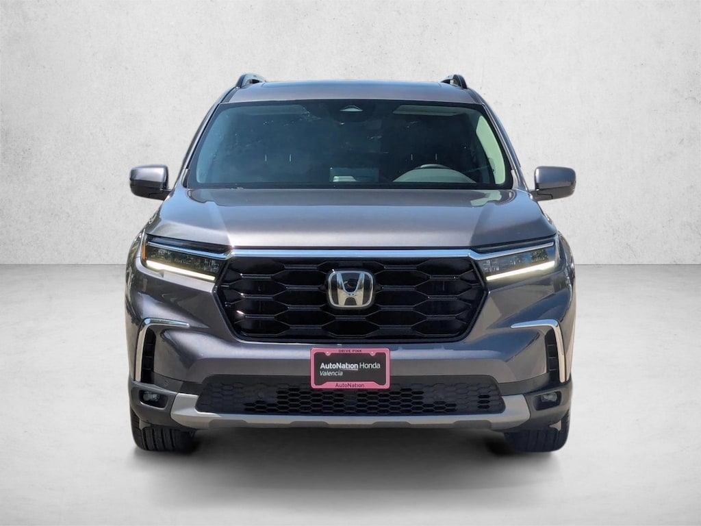 Used 2025 Honda Pilot Touring SUV