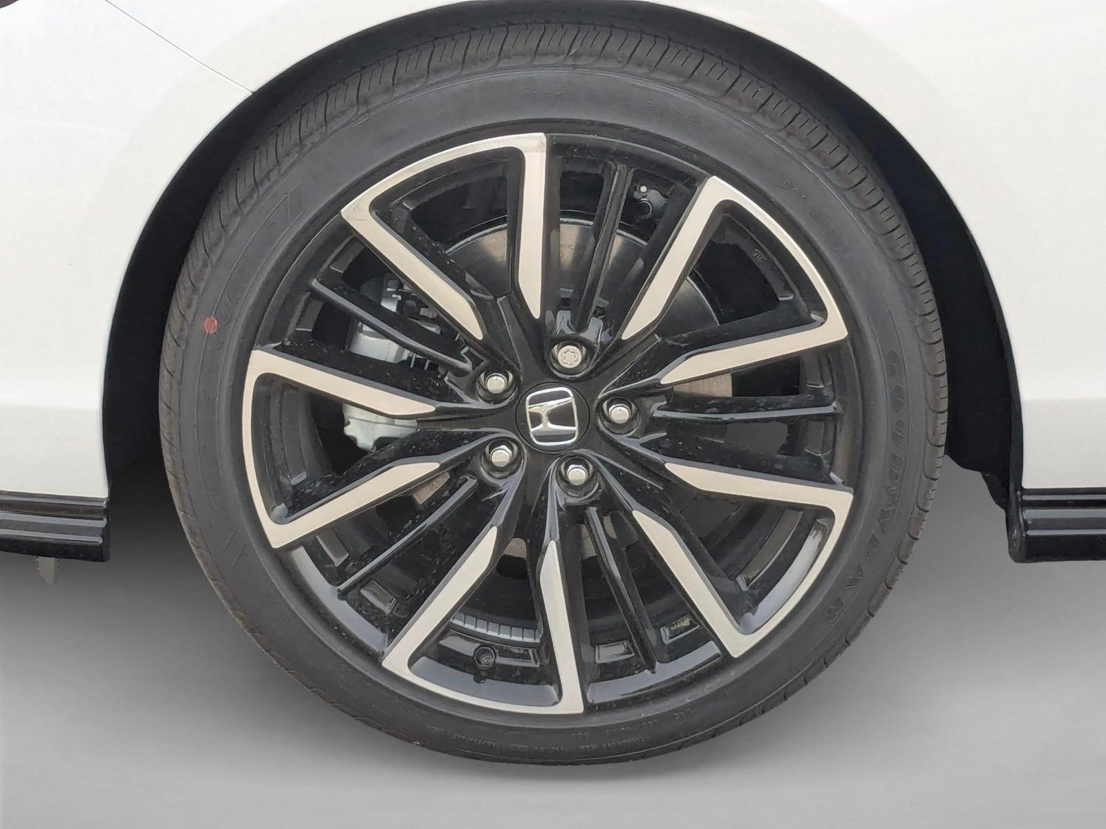 2026 Honda Accord Hybrid Touring - Photo 10