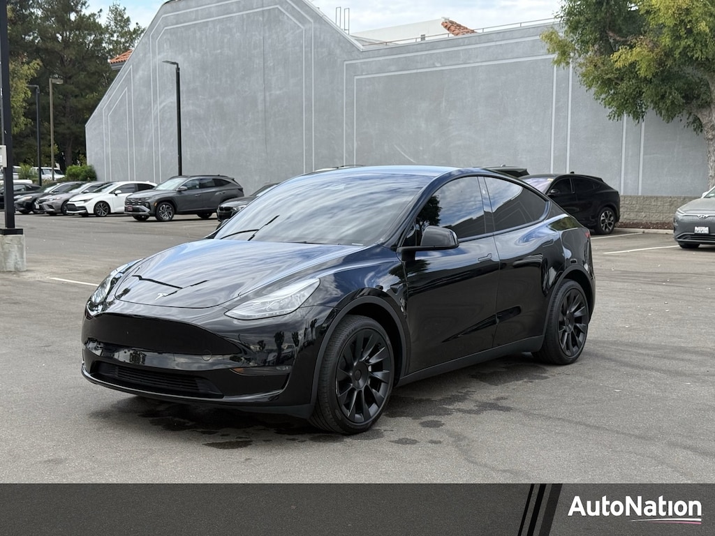 Used 2024 Tesla Model Y Long Range SUV