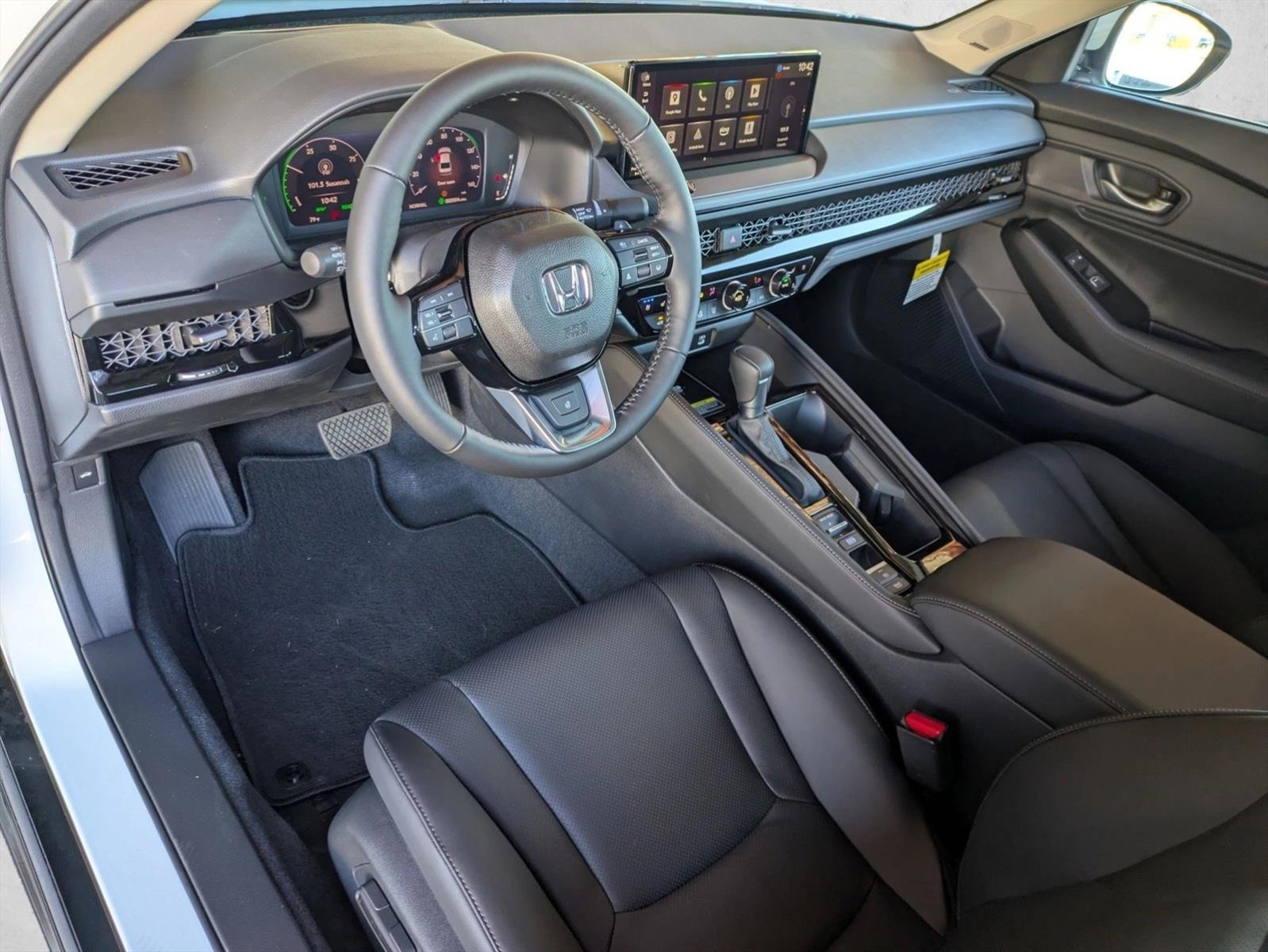 2025 Honda Accord Hybrid Touring photo 3