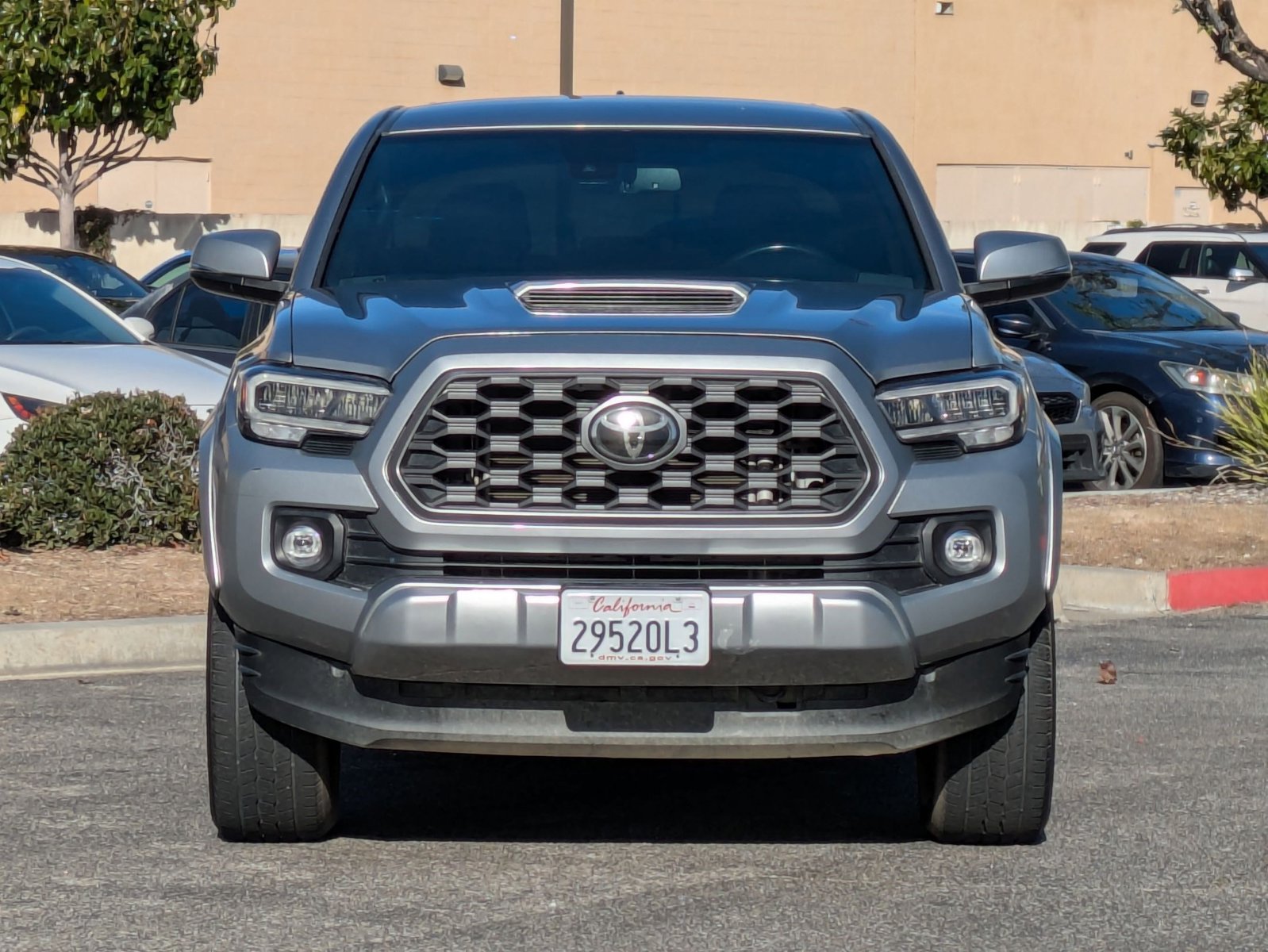 2022 Toyota Tacoma TRD Sport Double Cab V6 photo 2