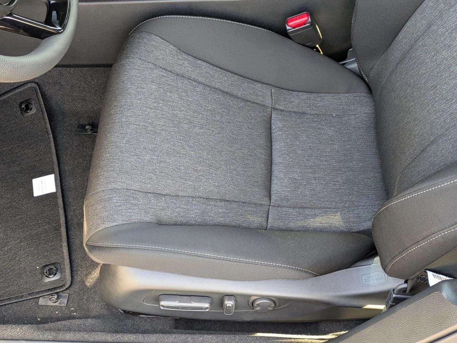 2025 Honda Accord SE photo 4