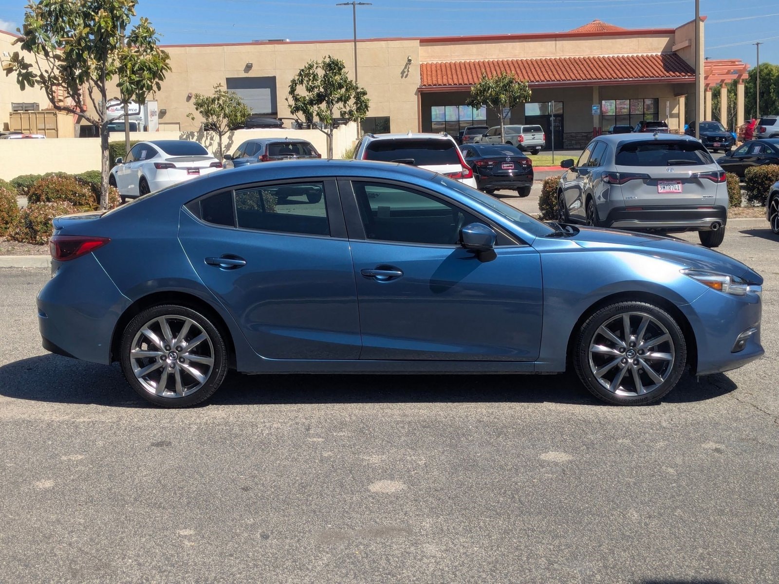 2018 Mazda Mazda3 Grand Touring photo 4