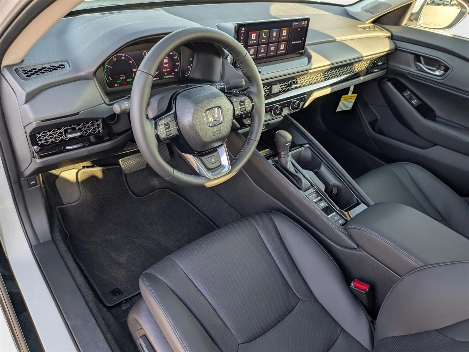 2025 Honda Accord Hybrid Touring photo 3