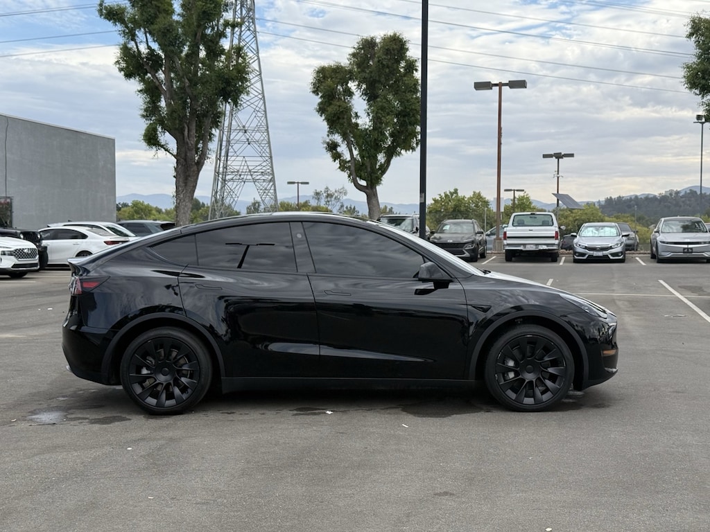 Used 2024 Tesla Model Y Long Range SUV