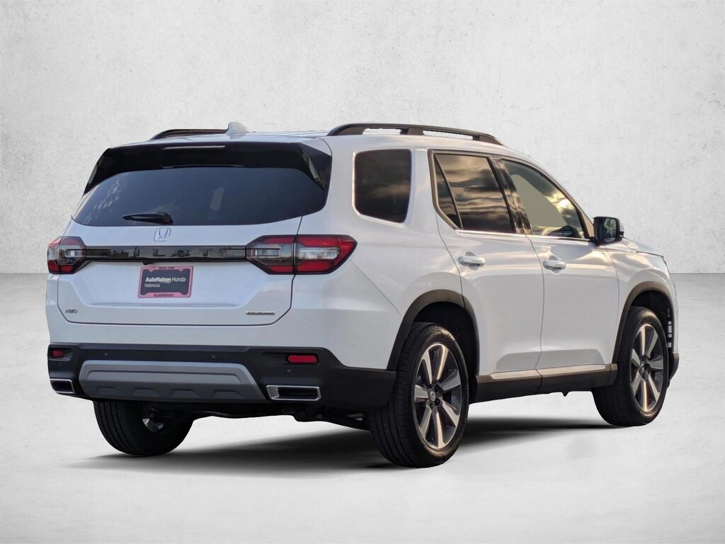 New 2025 Honda Pilot Touring SUV