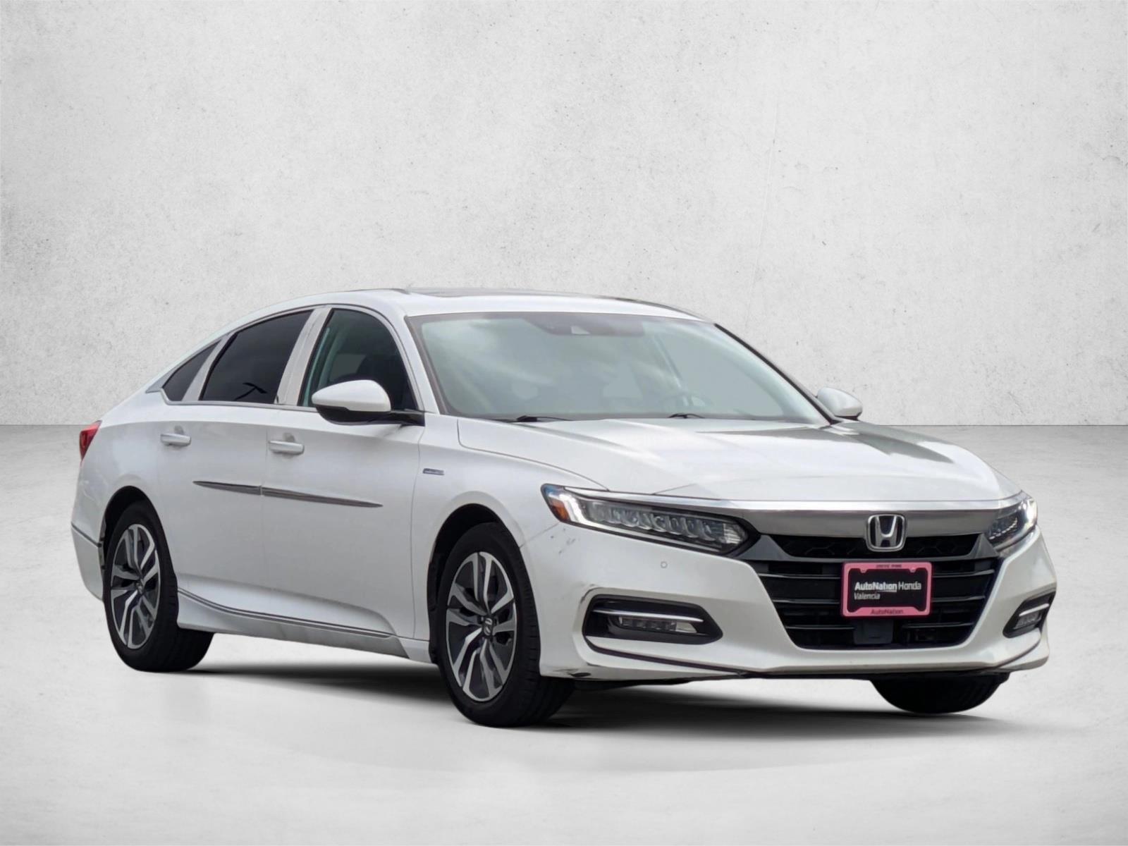 2019 Honda Accord Hybrid Touring photo 3