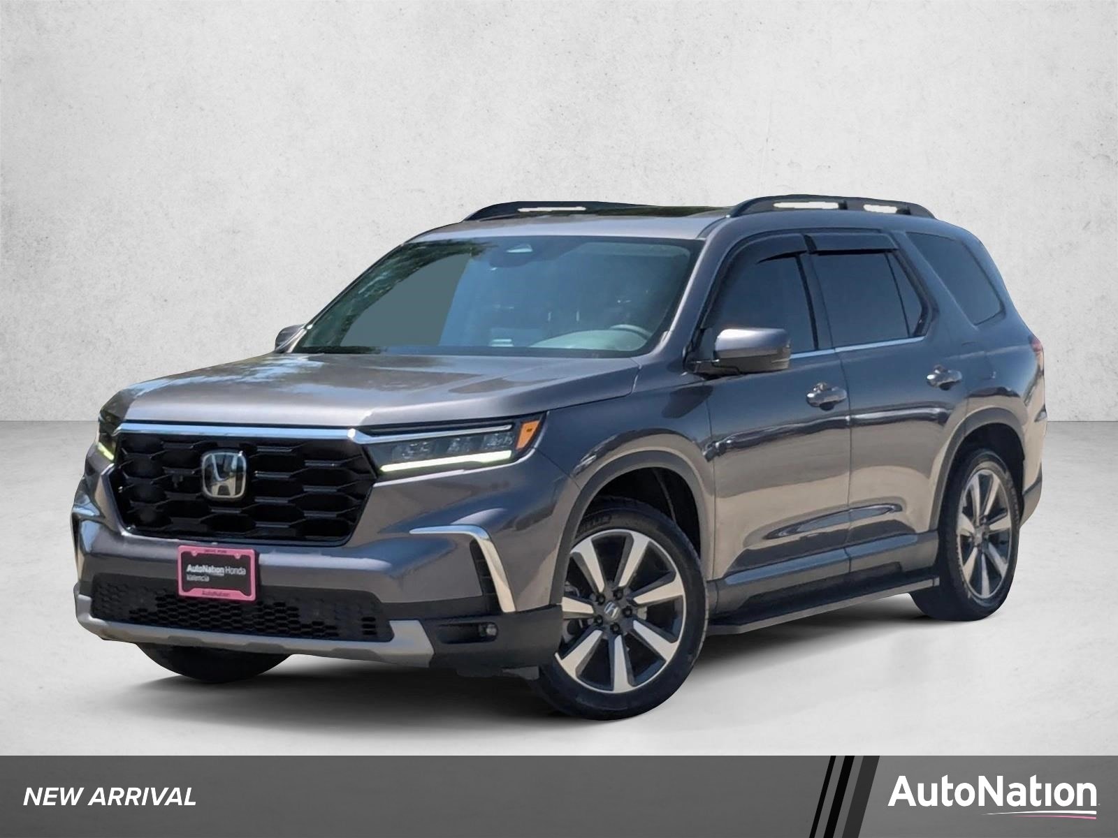 2025 Honda Pilot Touring 2WD's photo