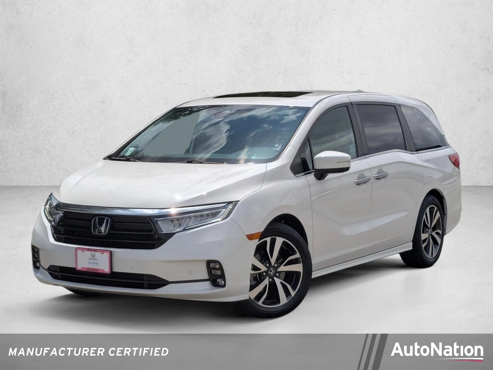 2024 Honda Odyssey Touring's photo
