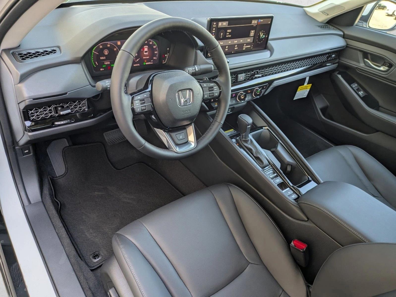 2025 Honda Accord Hybrid Touring photo 3