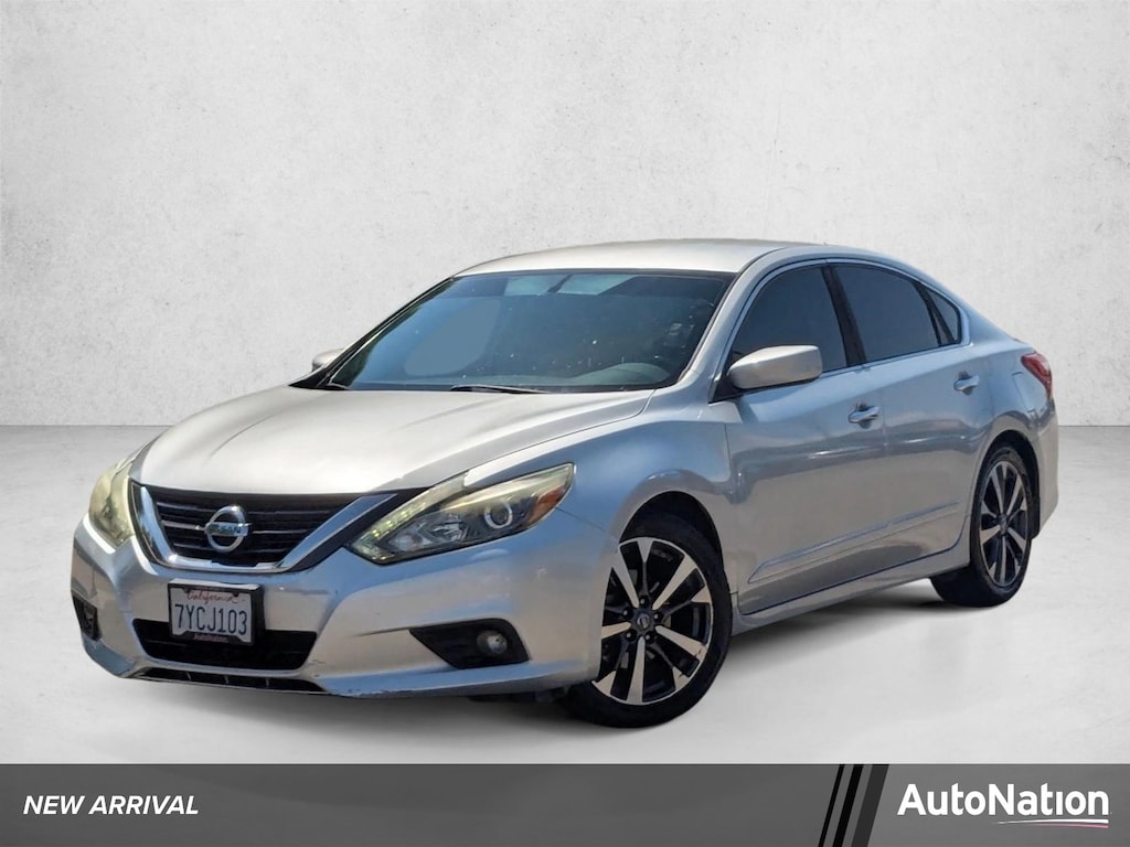 Used 2016 Nissan Altima 2.5 SR Sedan