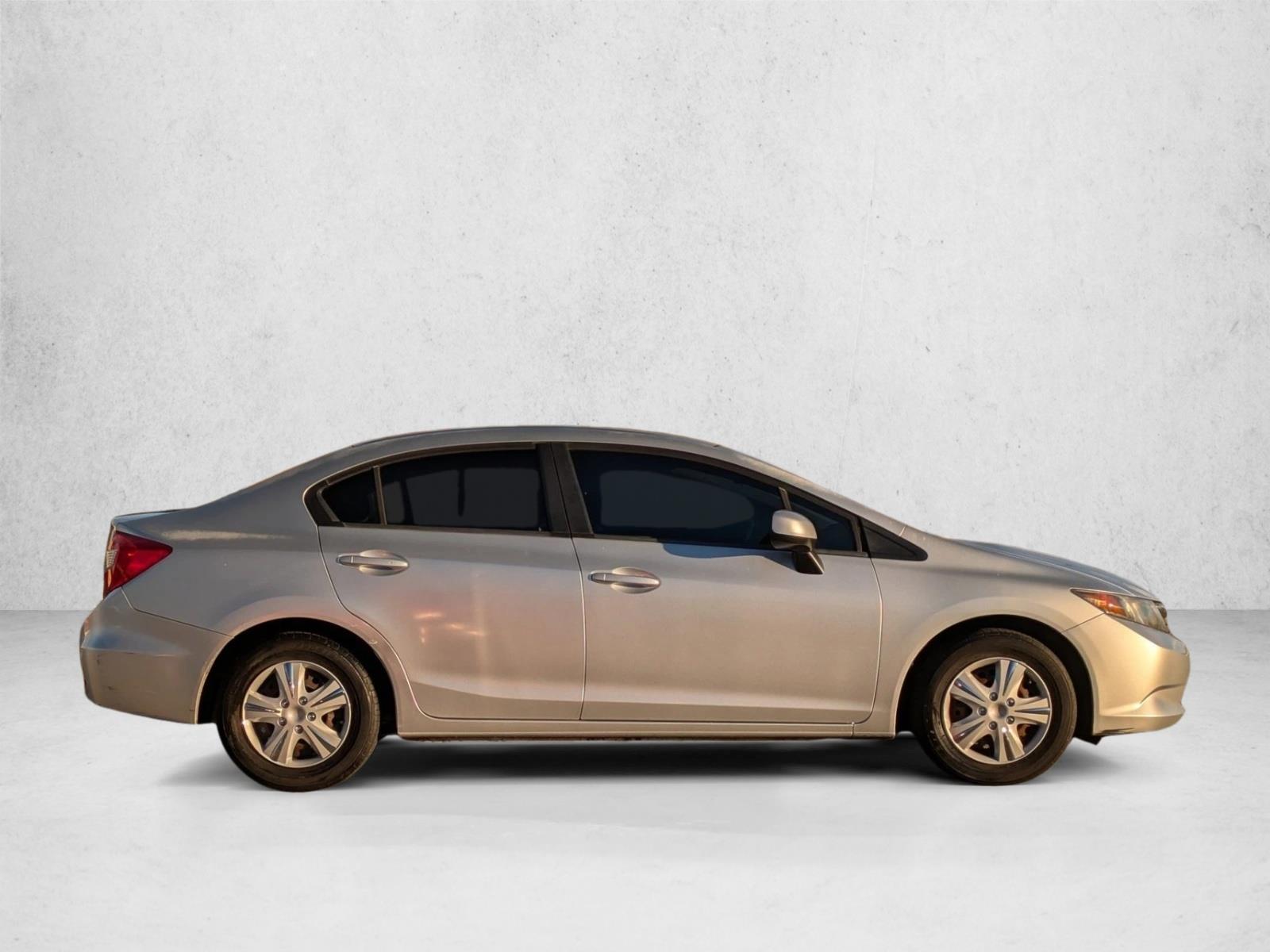 2012 Honda Civic LX photo 4