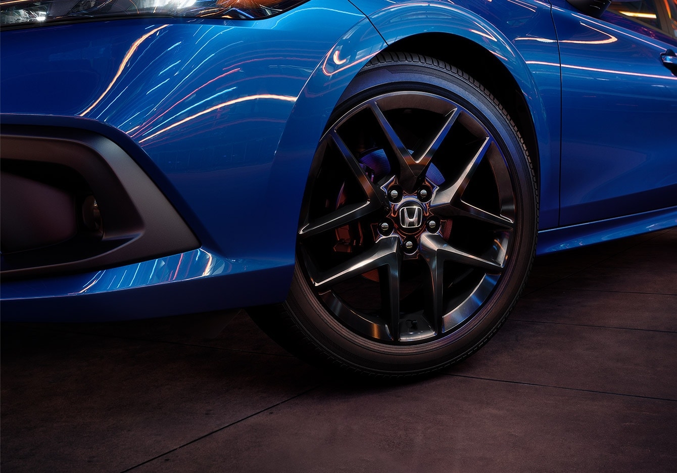 18-inch gloss black wheels on 2022 Honda Civic Sport