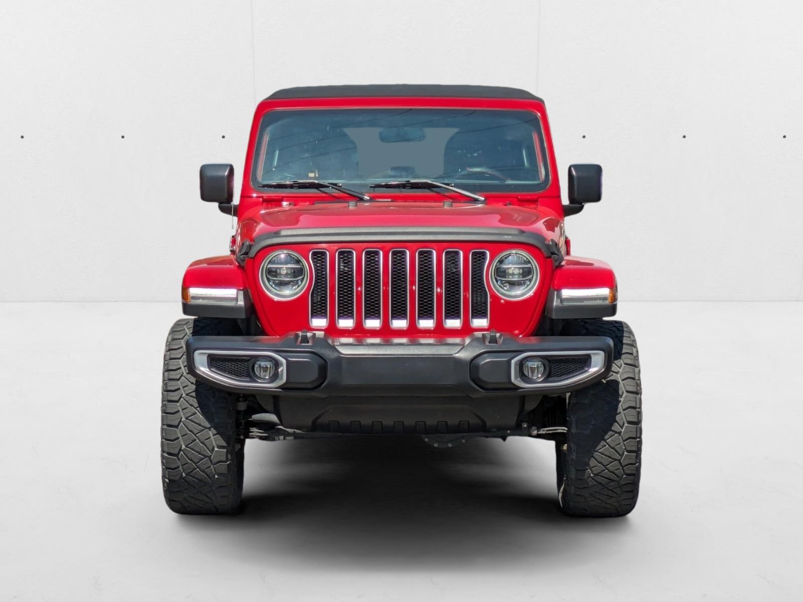 2018 Jeep Wrangler Unlimited Sahara photo 2