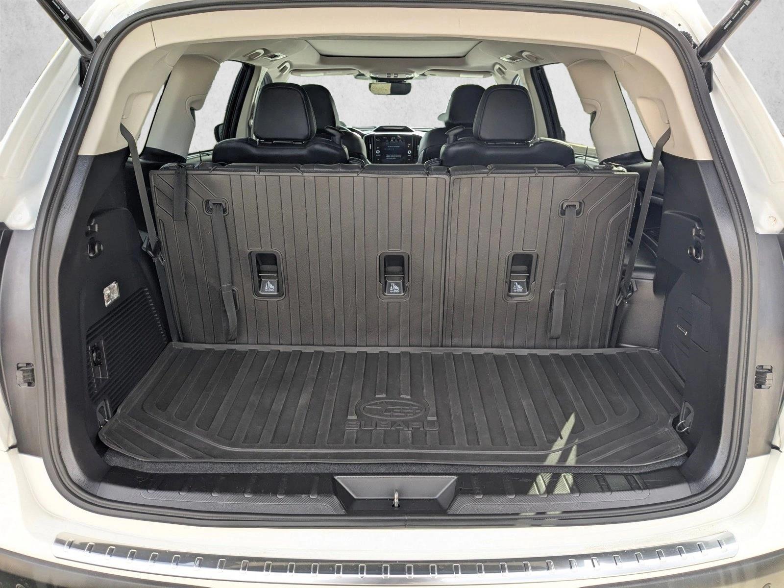 2023 Subaru Ascent Limited 7-Passenger photo 6