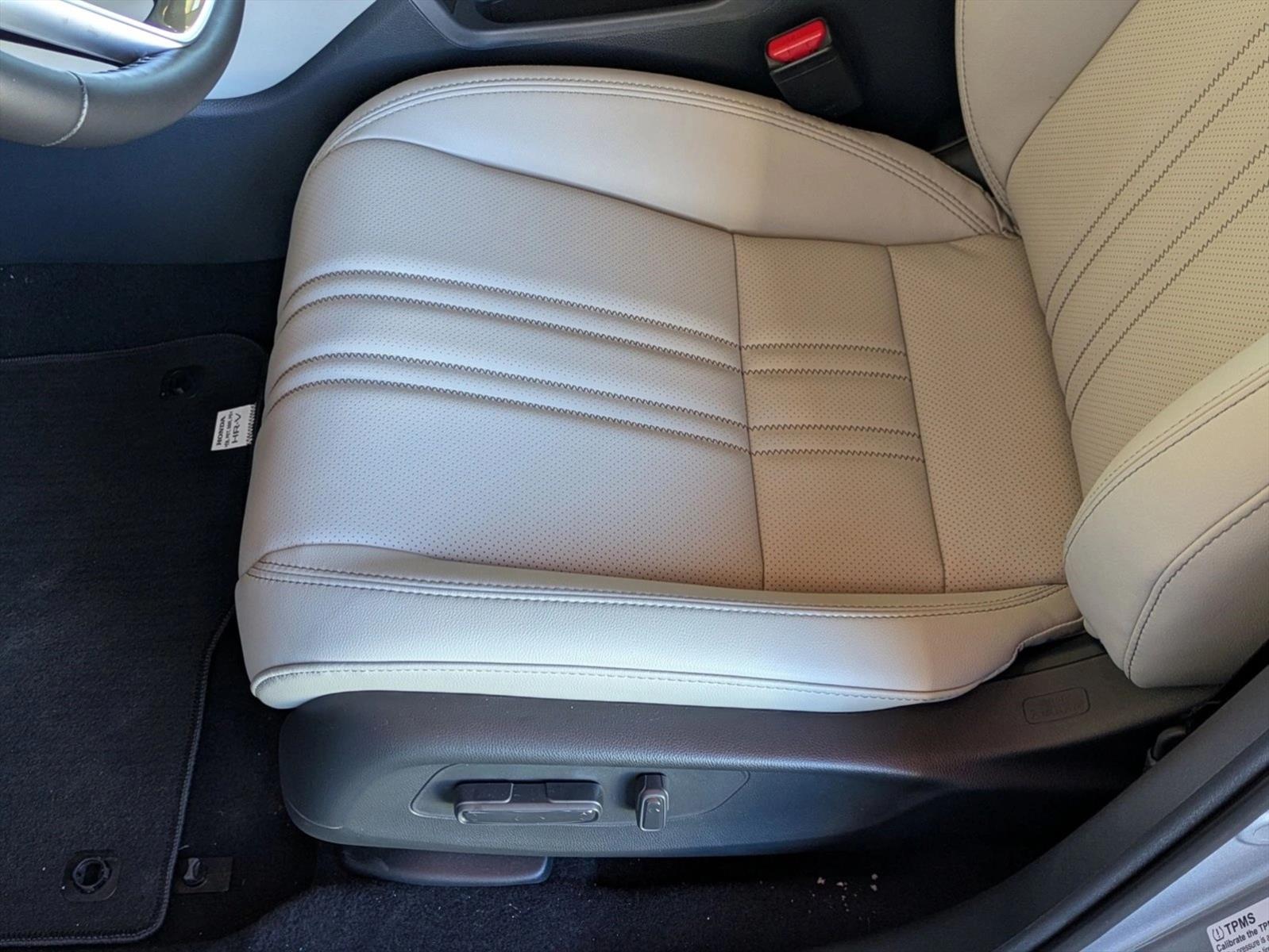 2026 Honda HR-V EX-L photo 4