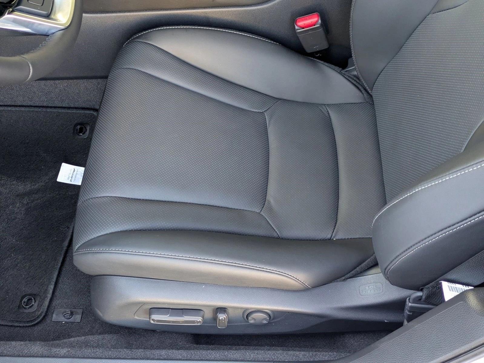 2025 Honda Accord Hybrid Touring photo 4