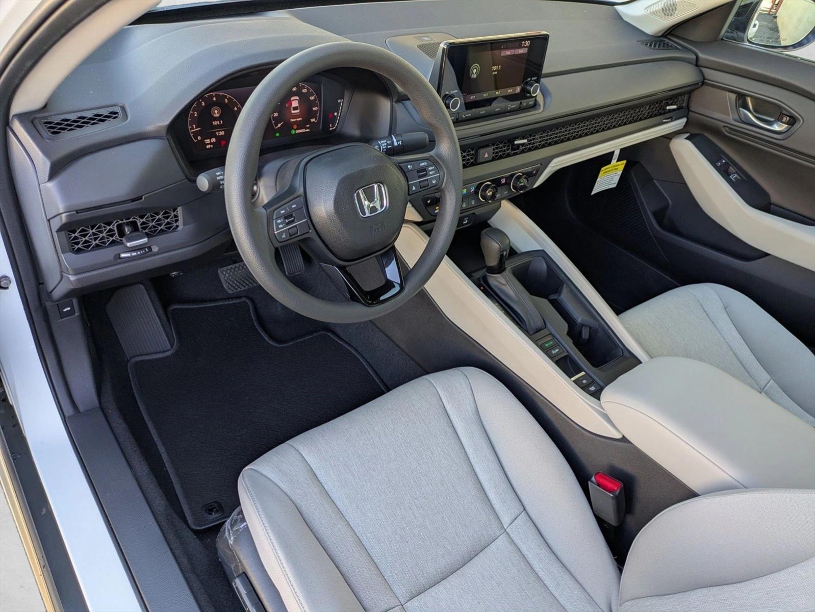 2025 Honda Accord SE photo 3