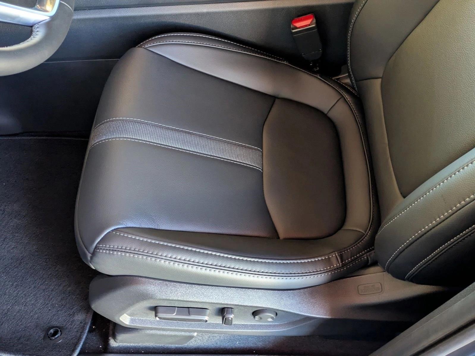 2025 Honda Pilot Touring photo 4