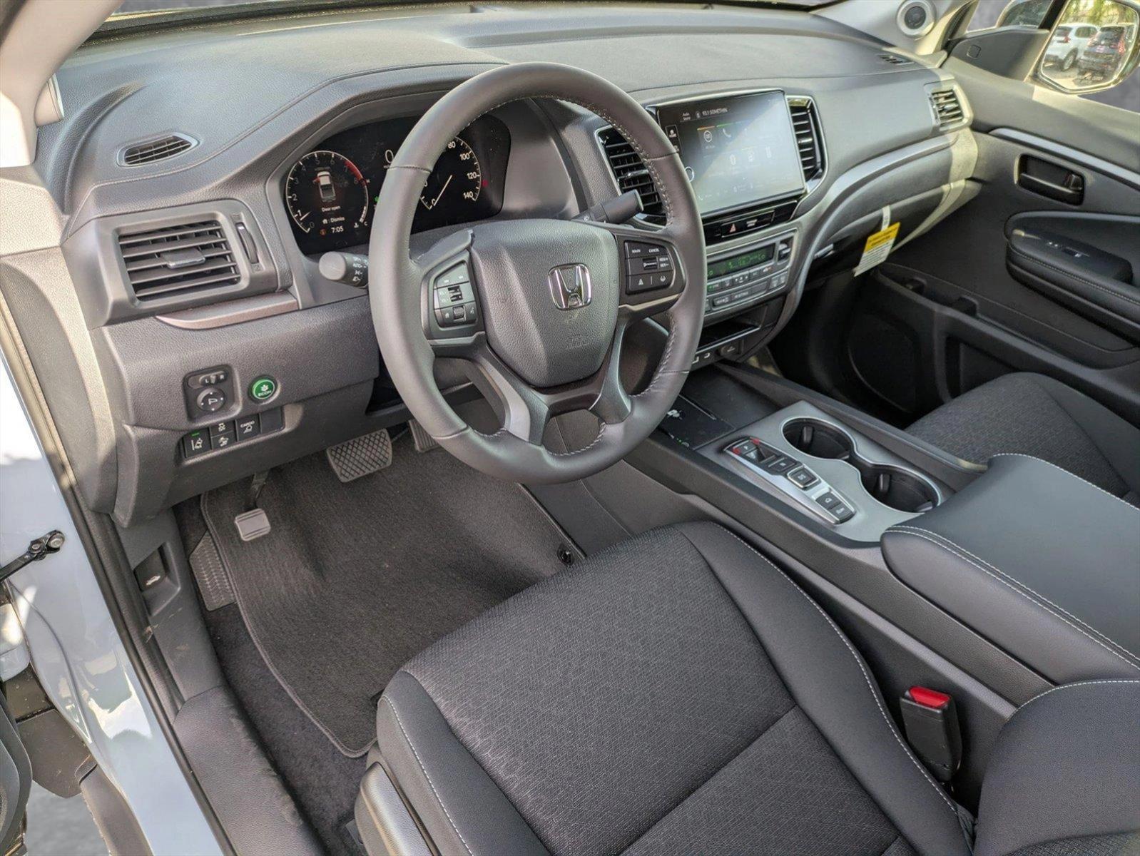 2025 Honda Ridgeline Sport photo 3