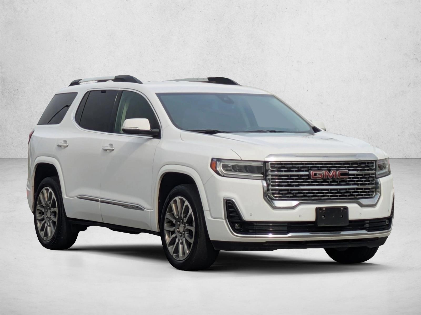 2023 GMC Acadia Denali photo 2