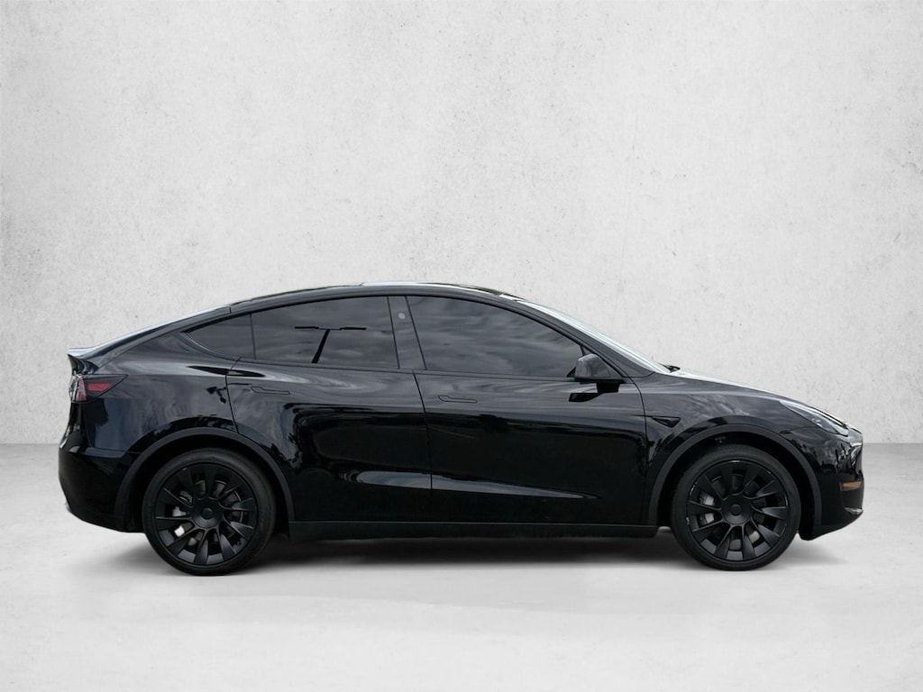 Used 2024 Tesla Model Y Long Range SUV