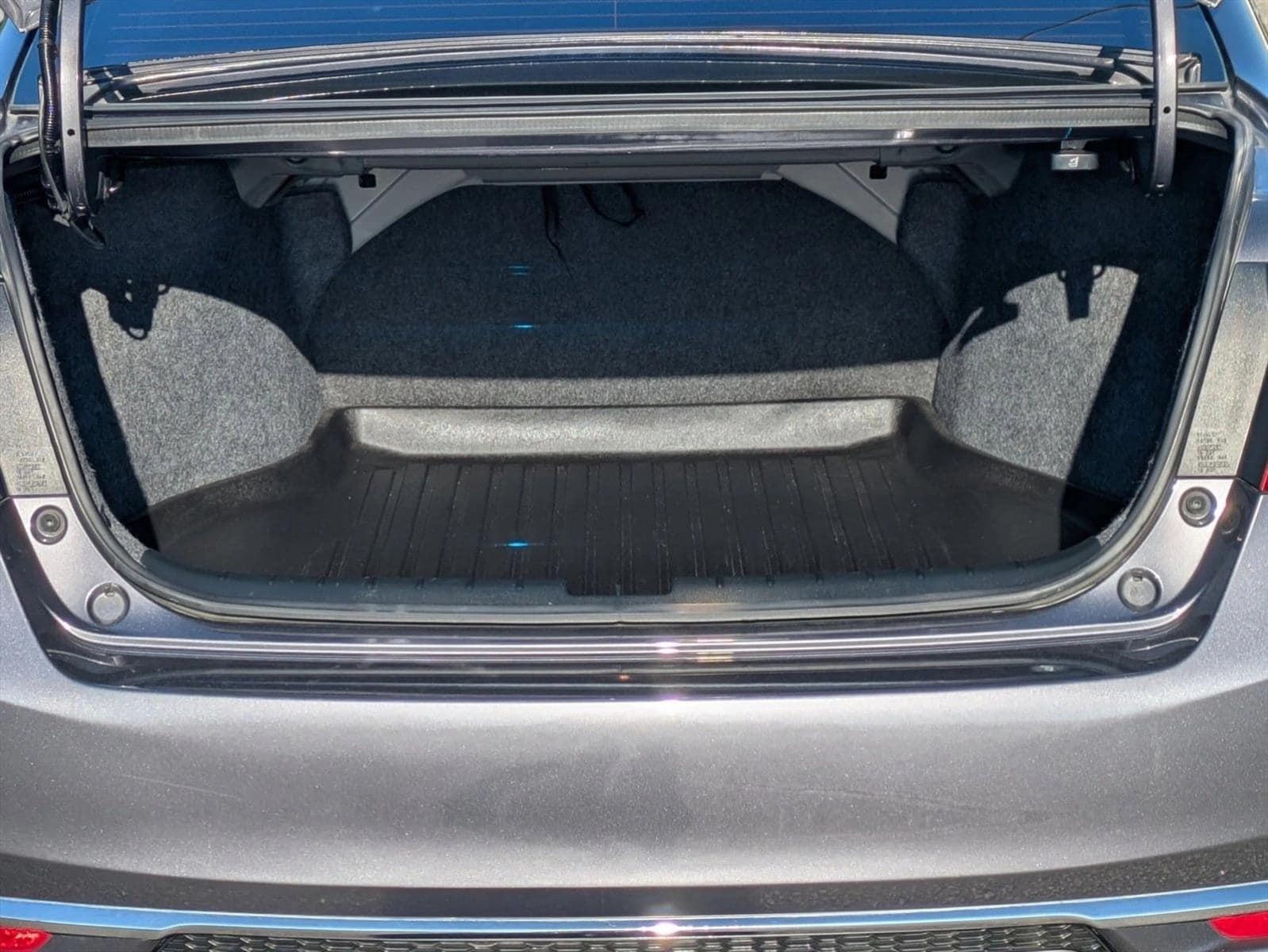 2017 Honda Accord LX photo 6