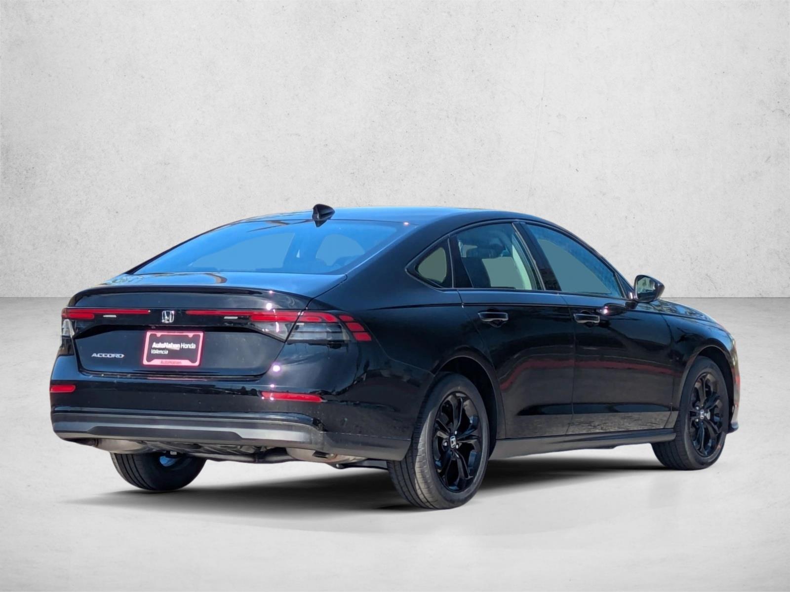 2025 Honda Accord SE photo 2