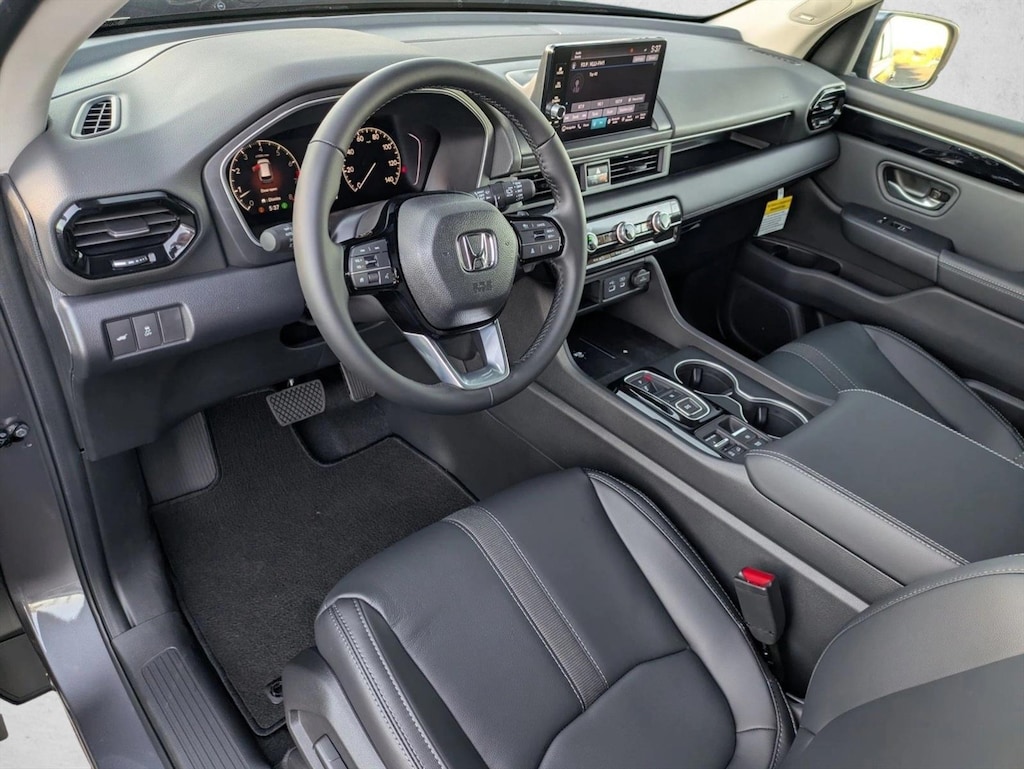 New 2025 Honda Pilot Touring SUV