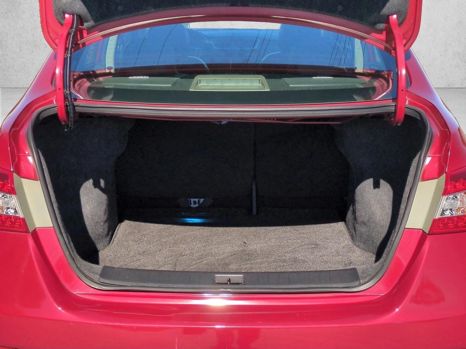 2014 Nissan Sentra SL photo 5