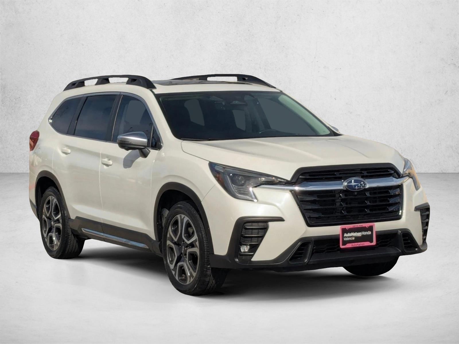 2023 Subaru Ascent Limited 7-Passenger photo 3