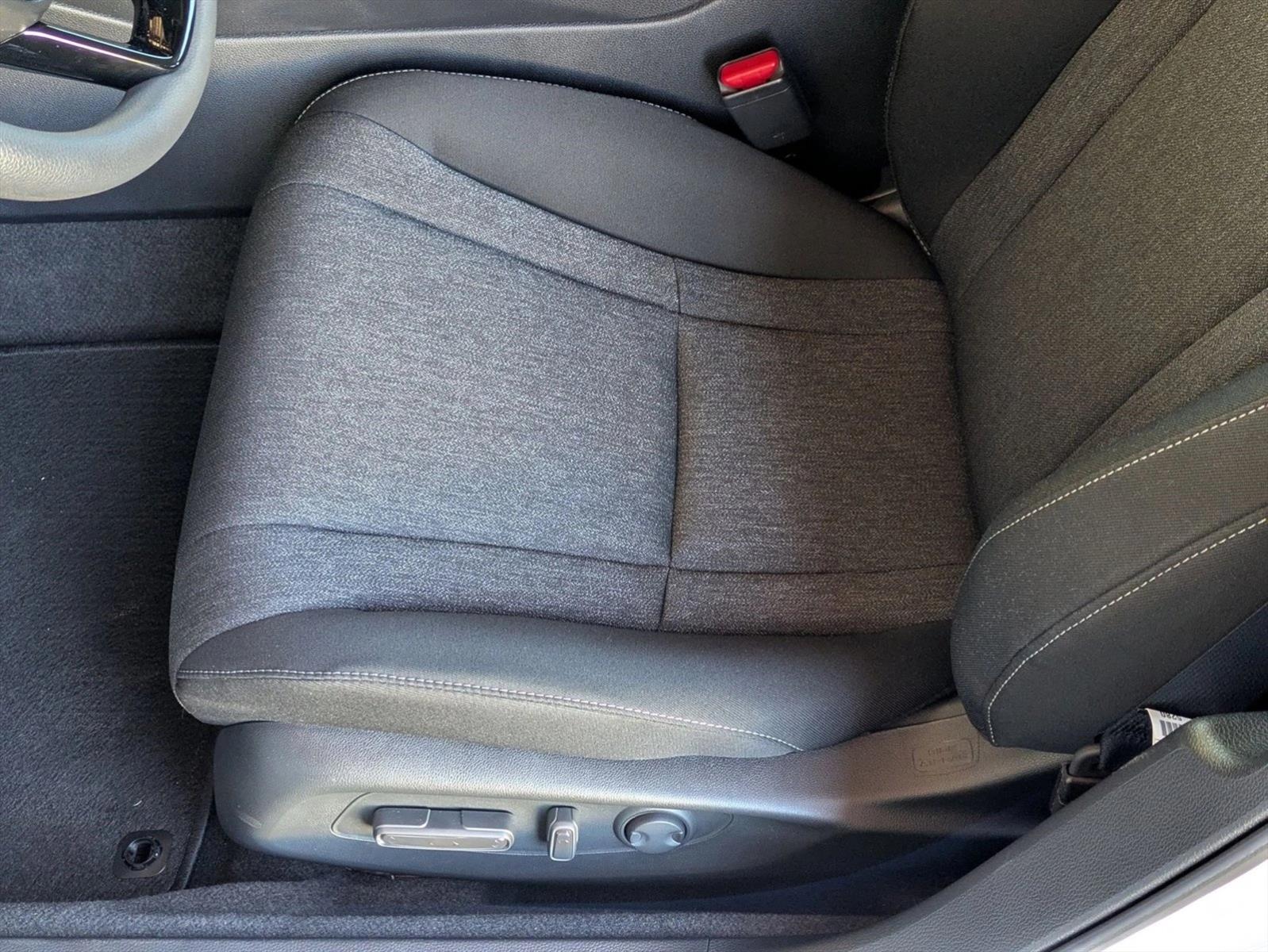 2025 Honda Accord SE photo 4