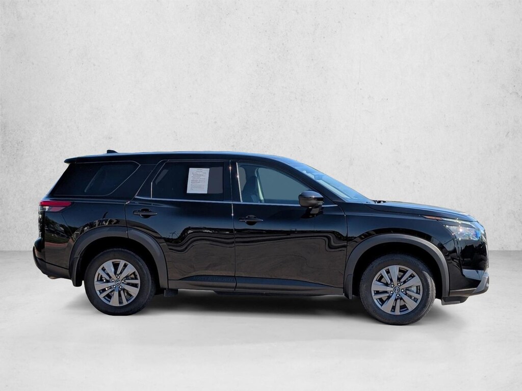 Used 2024 Nissan Pathfinder S SUV