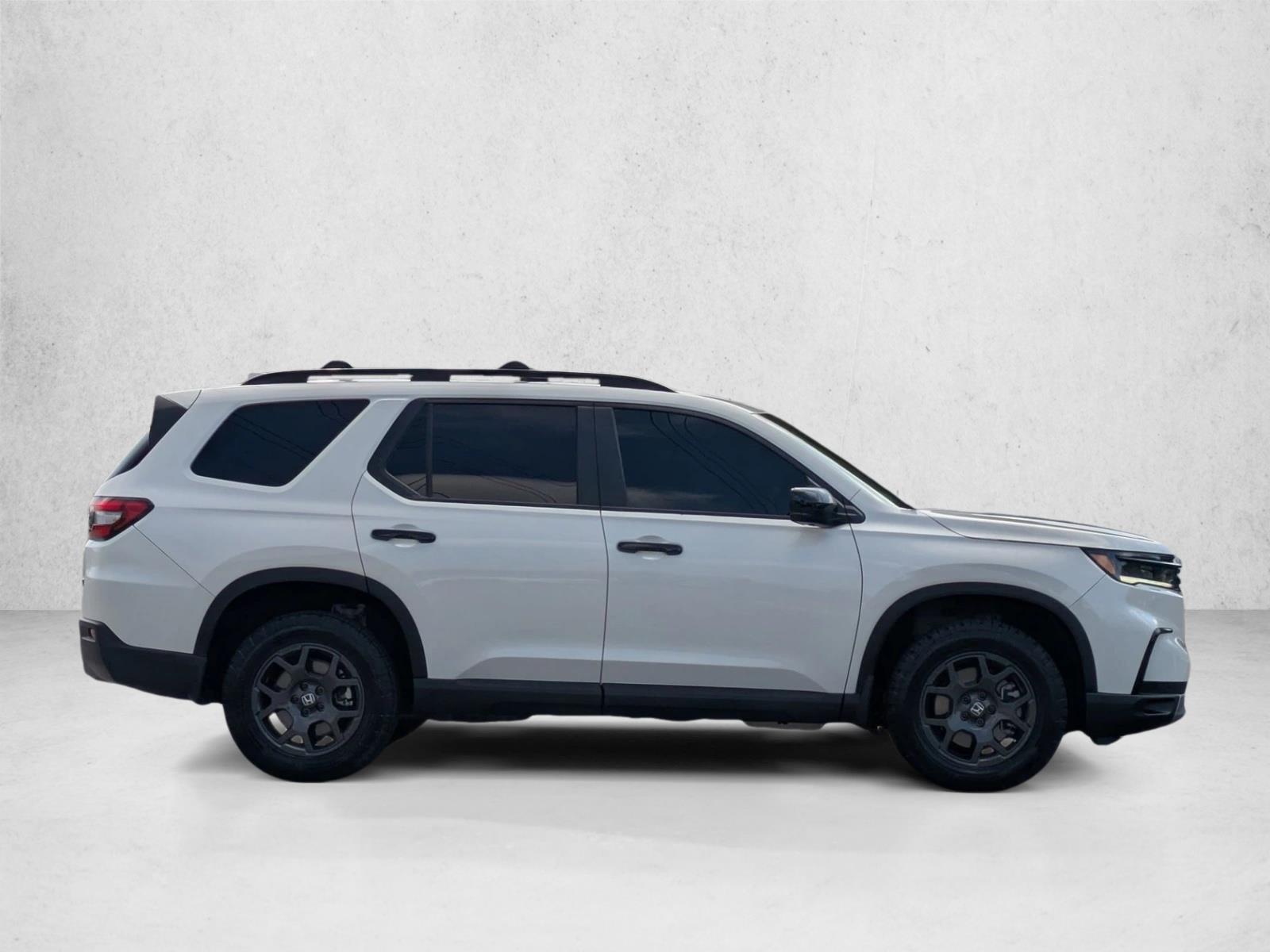 2023 Honda Pilot TrailSport photo 4