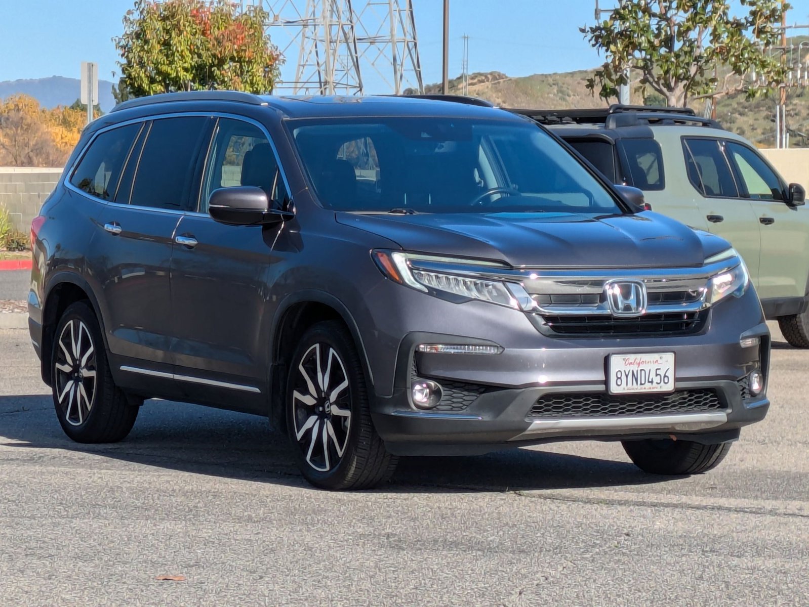 2022 Honda Pilot Touring photo 2