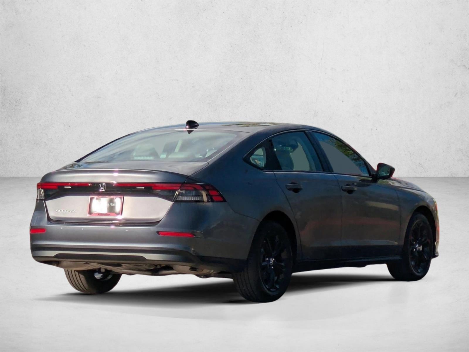 2025 Honda Accord SE photo 2