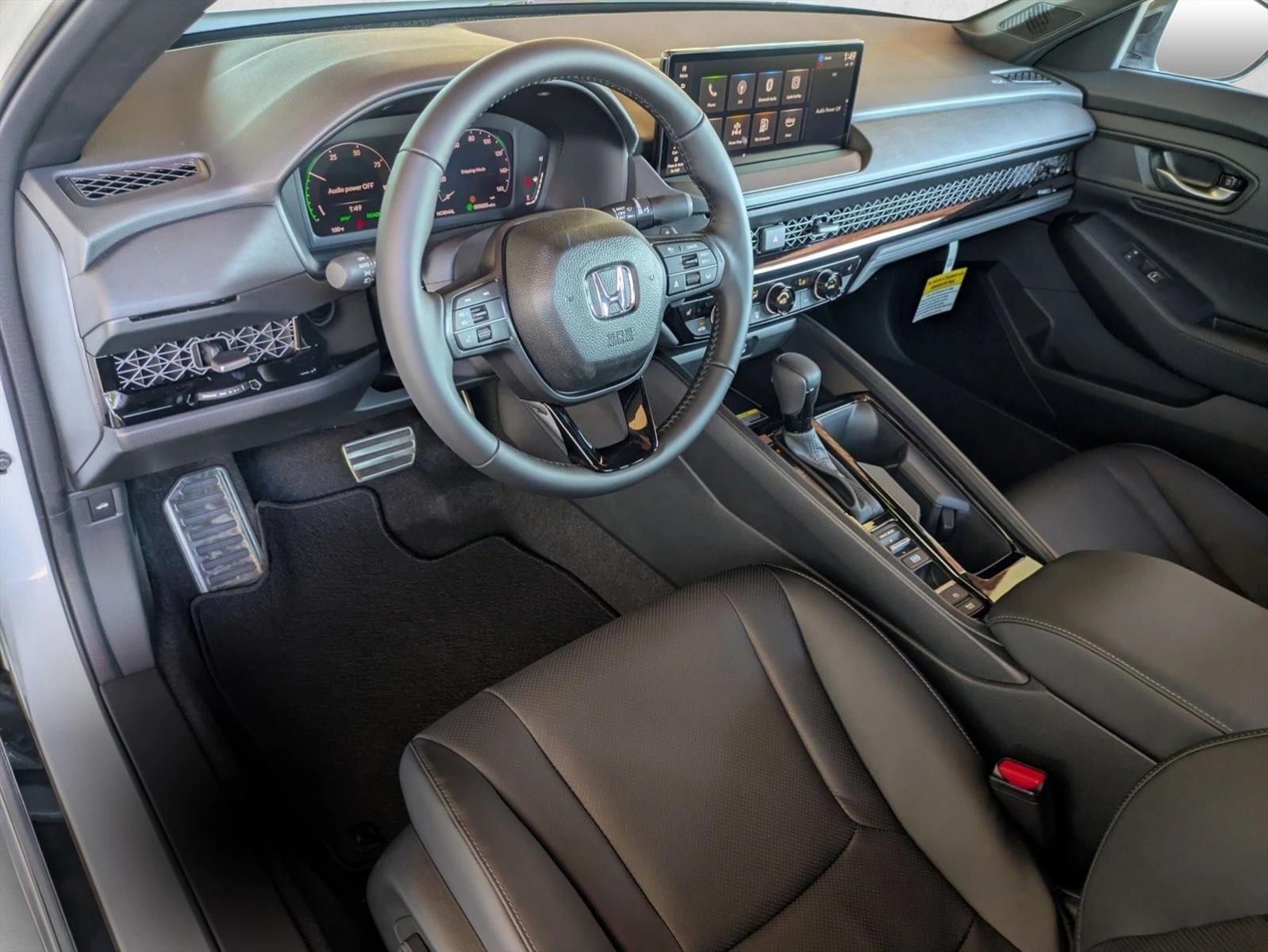 2025 Honda Accord Hybrid Sport-L photo 3